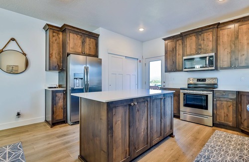 Sweetwater House | Hot Tub & Ideal Beach Access