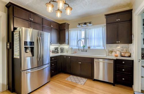 Downtown Omaha House | Hot Tub | Midtown Omaha | Fire Pit | Close to Zoo