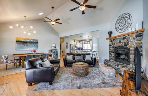 Gleed House | Hot Tub & Seasonal Pool: Remarkable Yakima Getaway
