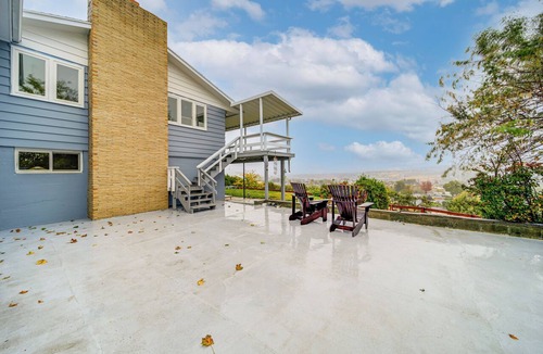 Clarkston Heights-Vineland Apartment | Hot Tub & Sweeping Views: Apt in Clarkston!