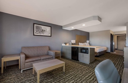 Boise Hotel | Hotel 28 Boise Airport, an Ascend Collection Hotel