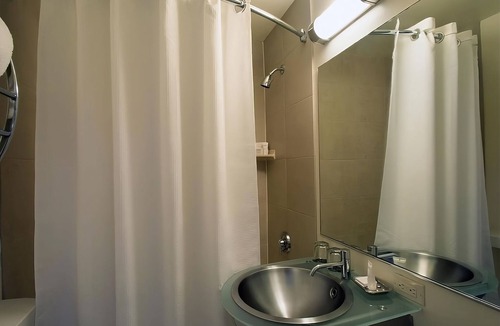 Downtown Portland Hotel | Hotel Lucia | Deluxe King | Kennerly Photos, Coffee Bar, Walk to River