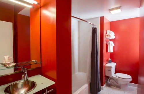 Downtown Seattle Hotel | Hotel Max | 2 Double Beds | Art Hotel Energy, Denny Triangle, Downtown Walks