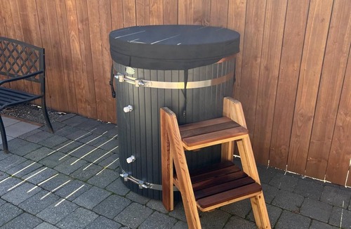 Leavenworth Condo | HotTub Sauna ColdPlunge|Luxury Downtown Suite D