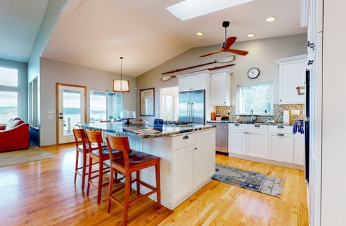 Langley House | House in Langley with sound & mountain views, firepit, & private hot tub