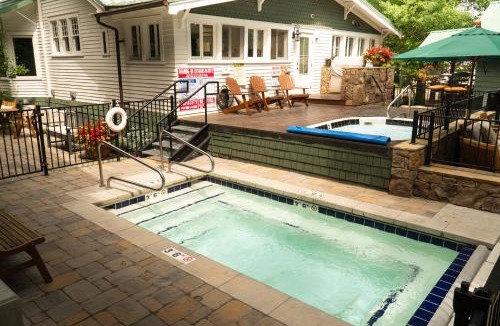 Jackson Bed & Breakfast | Huff House Inn and Cabins