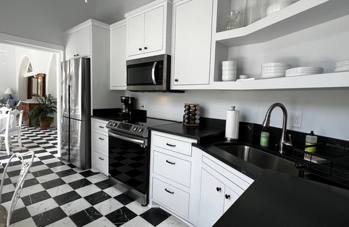 Monroe Apartment | Huge, historic, beautiful 1 bdrm at Layton Castle