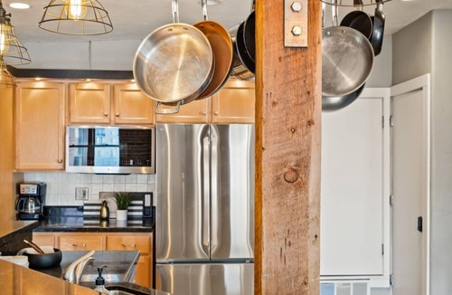 Rio Grande Apartment | Huge Renovated Top Floor Condo w Large Kitchen and Living Area