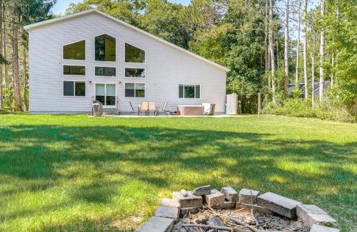 Whitehall House | Huge Whitehall Home Steps from Duck Lake