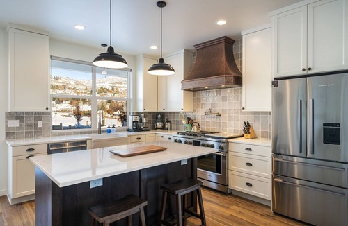 Chelan House | Hummingbird Haven at Chelan Lookout Vacation Rentals