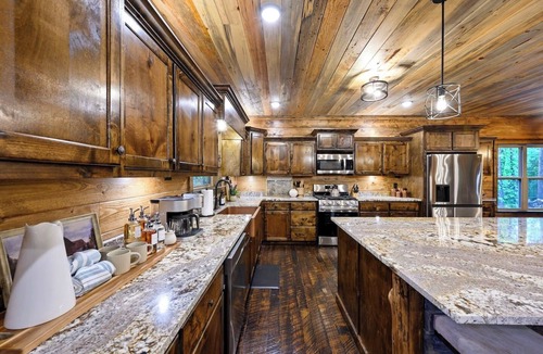 Pickens Cabin | Hunter's Creekside Lodge
