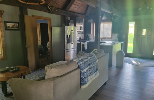 Holmesville Cabin | Hunters Paradise, cozy 2-bedroom cabin in quaint Crab Orchard.