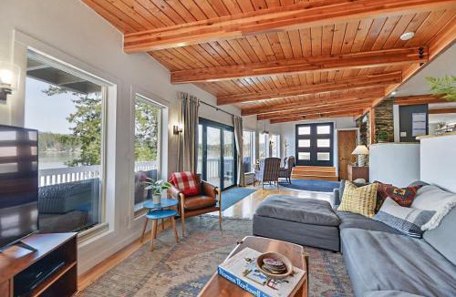 Newman Lake House | Huvila Haven Lake Front Home with Dock and Hot Tub