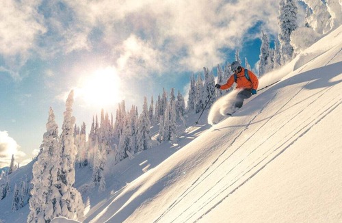 Leavenworth Apartment | Icicle Valley View King Studio Suite near Leavenworth