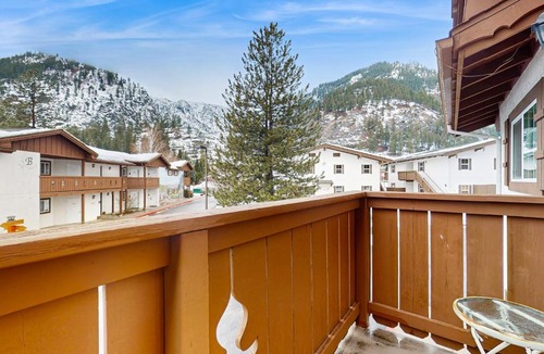 Downtown Leavenworth Apartment | Icicle Village Resort Condo #407
