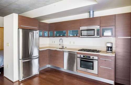 South Lake Union Apartment | Ideal South Lake Union 1BR w/Gym, Storage, near Parks, by Blueground
