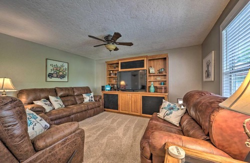 Nampa House | Idyllic Nampa Family Home with Hot Tub & Fire Pit!