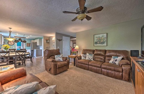 Nampa House | Idyllic Nampa Family Home with Hot Tub & Fire Pit!