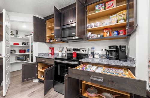 Spanish Fork Apartment | Immaculate 2 bedroom Basement ADU apartment in Spanish Fork