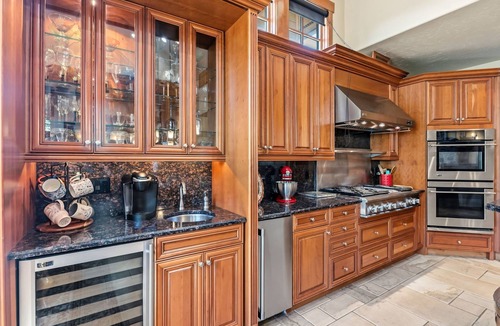 Elk Crossing House | Immaculate, Spacious, Overlooking Snake River, Golf Course View, 5 Min To Slopes