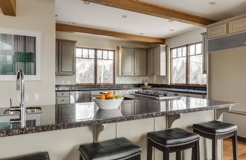 Elkhorn Village House | Impeccable Ski Home in Elkhorn Community with Mountain Views