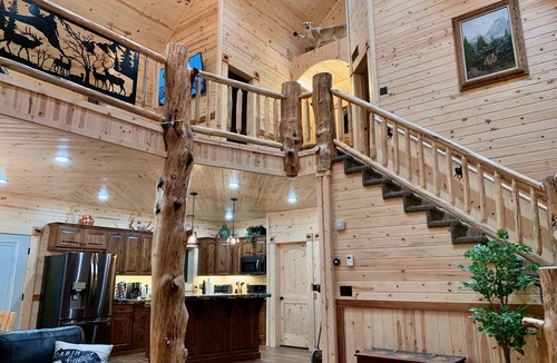 Island Park Cabin | Imperial Elk Lodge-10 Miles to YNP+Sauna+Hot Tub+Wifi+AC