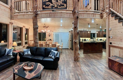 Island Park Cabin | Imperial Elk Lodge-10 Miles to YNP+Sauna+Hot Tub+Wifi+AC