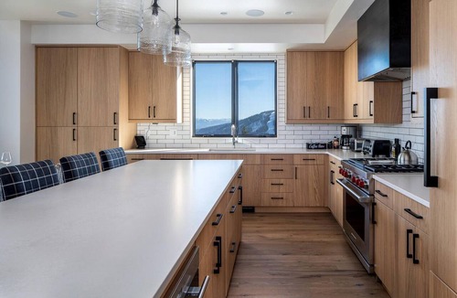 Big Sky Villa | Impressive Mountain Villa with Hot-tub and Impressive Views in Big Sky, Montana