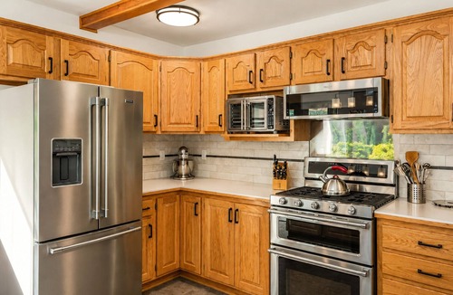 Plain Cabin | In Plain | Hot Tub | Dogs | Yard | Game Rm | BBQ