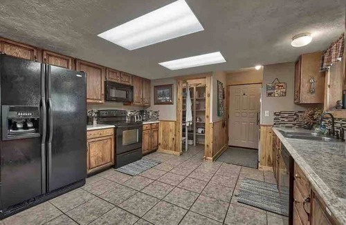 Island Park Cabin | Incredible Cabin Perfect for Family Reunions near Yellowstone, Idaho