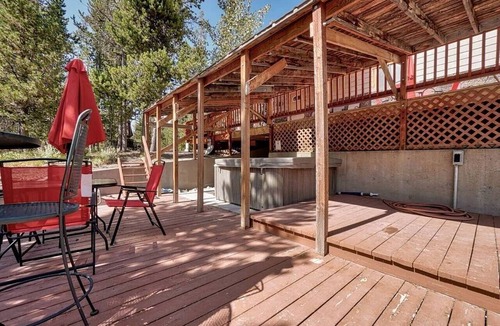 Island Park Cabin | Incredible Cabin Perfect for Family Reunions near Yellowstone, Idaho