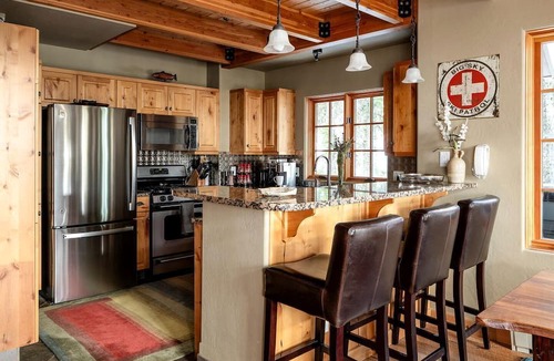 Big Sky Boat Rental | Incredible Cabin with Hot-tub in Big Sky, Montana