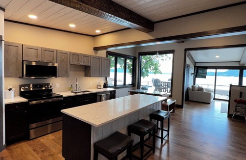 Rollins House | Incredible Flathead Lakefront property