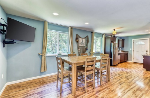 Anderson Island House | Incredible home with a game room, full kitchen, gas grill, & wood stove