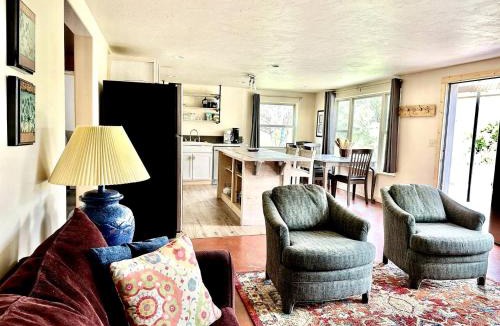 Whitehall House | Incredible Peaceful Cottage with Barbecue in Whitehall, Montana