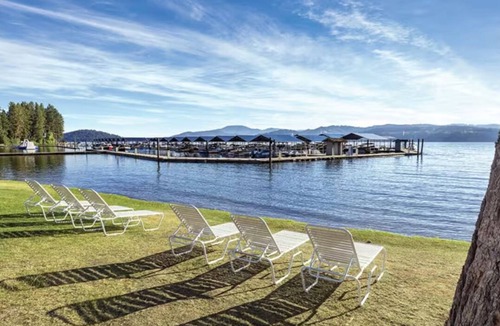 Coeur d'Alene Condo | Incredible views overlooking Coeur d’alene lake await you at this 3/2 condo!