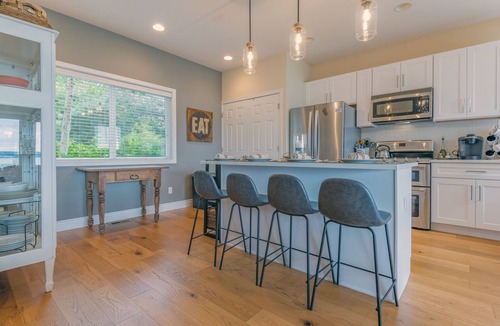 Indianola House | Indianola Beach House - A Puget Sound WATERFRONT Home!