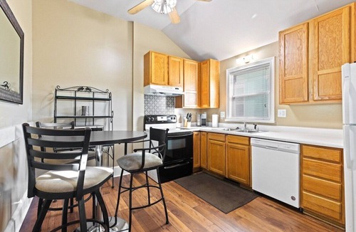 Babe Denny House | Indy Stadium Villas 701