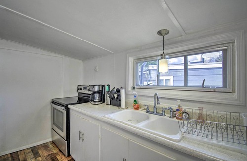 Bremerton House | Inviting Bremerton Home Near Hiking & History