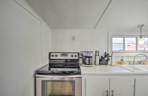 Bremerton House | Inviting Bremerton Home Near Hiking & History
