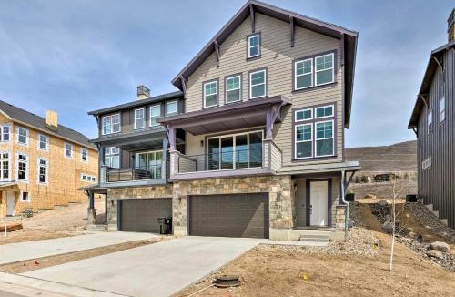 Deer Mountain House | Inviting Hideout Townhome w/Balcony & Lake Views!