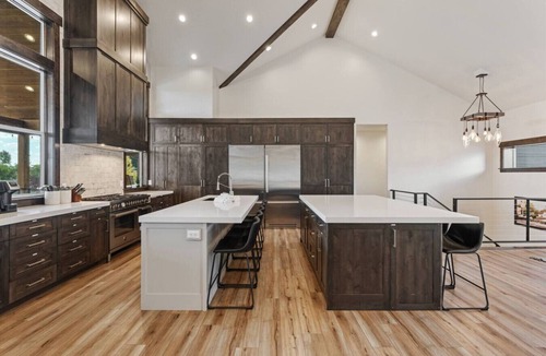 St. Charles House | Ironwood Estate | 38 Guests, Indoor Pickleball/Bball Court, Hot Tub, Luxe Home!