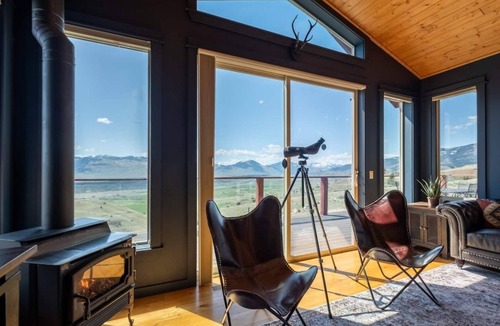 Emigrant House | Is This Montana's Best View?