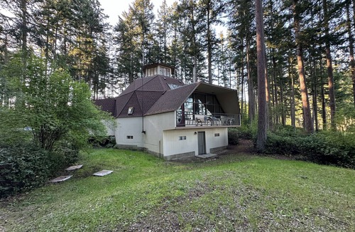 Greenbank House | Island getaway with balcony, Wifi, Washer/Dryer and waterview