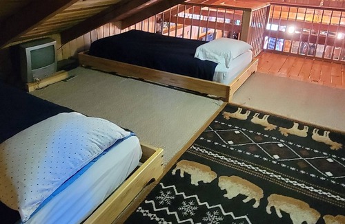 Island Park Cabin | Island Park 13 Miles To Yellowstone And 3 Miles To Henry's Lake