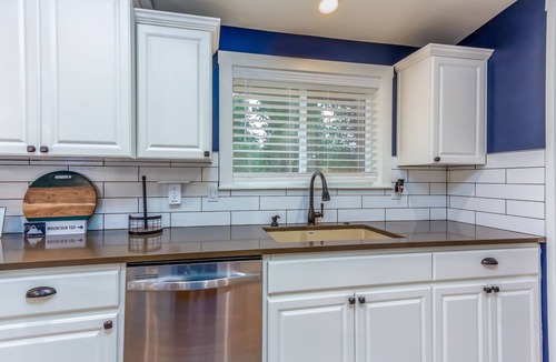 Three Rivers House | JACI97-Dog-Friendly Retreat Near Sunriver | Firepit + Fenced Yard