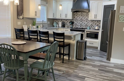 Idaho Falls House | Jacki Lynn's Large Idaho Falls Home/10 beds!