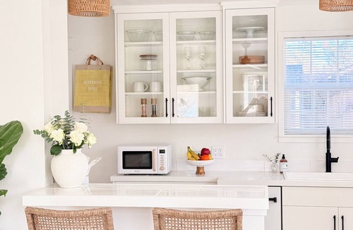 Jacksonville House | Jacksonville Suites 160 - A Pristine Cheery Mid-Century Gem