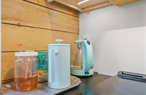 Cataldo House | Jewelbox Cabin, Rolling hills escape in Cataldo