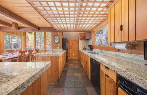 Teton Village House | JHRL - Barry House, 4-bedroom Ski Chalet, steps from Union Pass lift